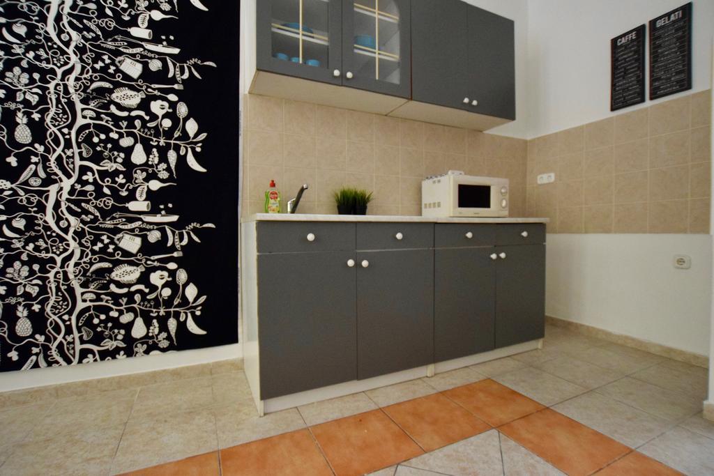 Budget Apartment By Hi5 - Akacfa 4 Βουδαπέστη Εξωτερικό φωτογραφία