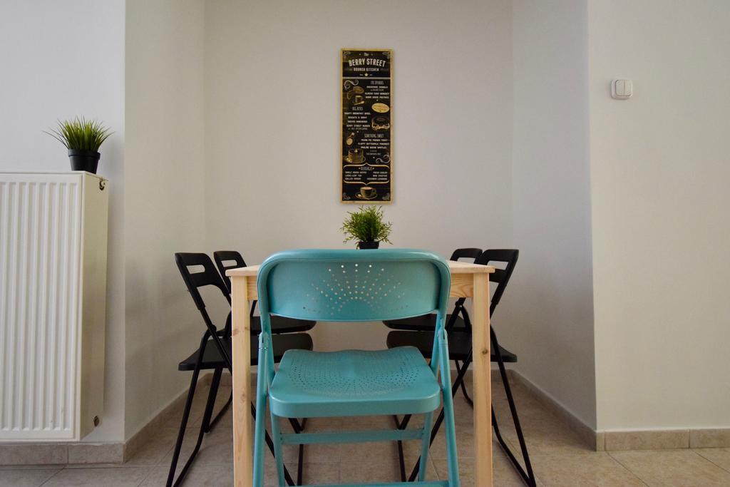 Budget Apartment By Hi5 - Akacfa 4 Βουδαπέστη Εξωτερικό φωτογραφία